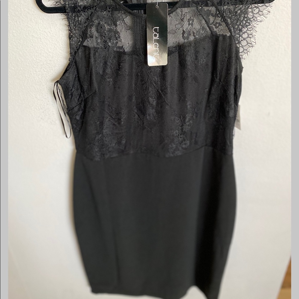 Dress - Picture 5 of 5